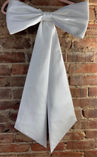 Load image into Gallery viewer, ABW0031 “Lola Bow”
