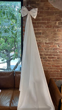 Load image into Gallery viewer, ABW0018 “Devon Bow”
